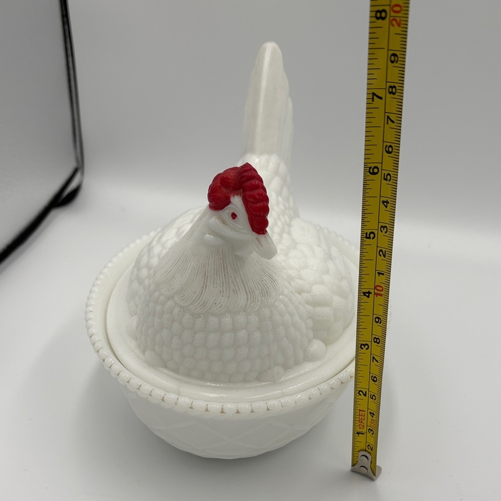Vintage White Hen Covered Dish - Picture 10 of 10
